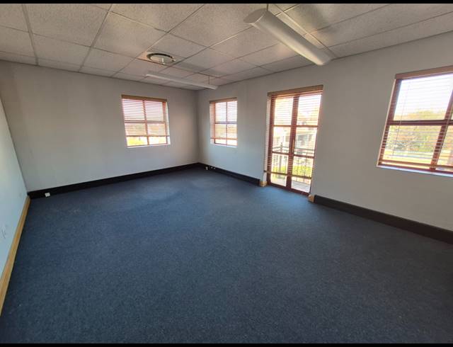 499.99M² OFFICE TO LET IN RIVONIA